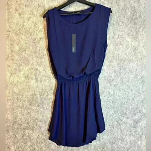 NWT Krisa Sleeveless Stretch Dress - Small